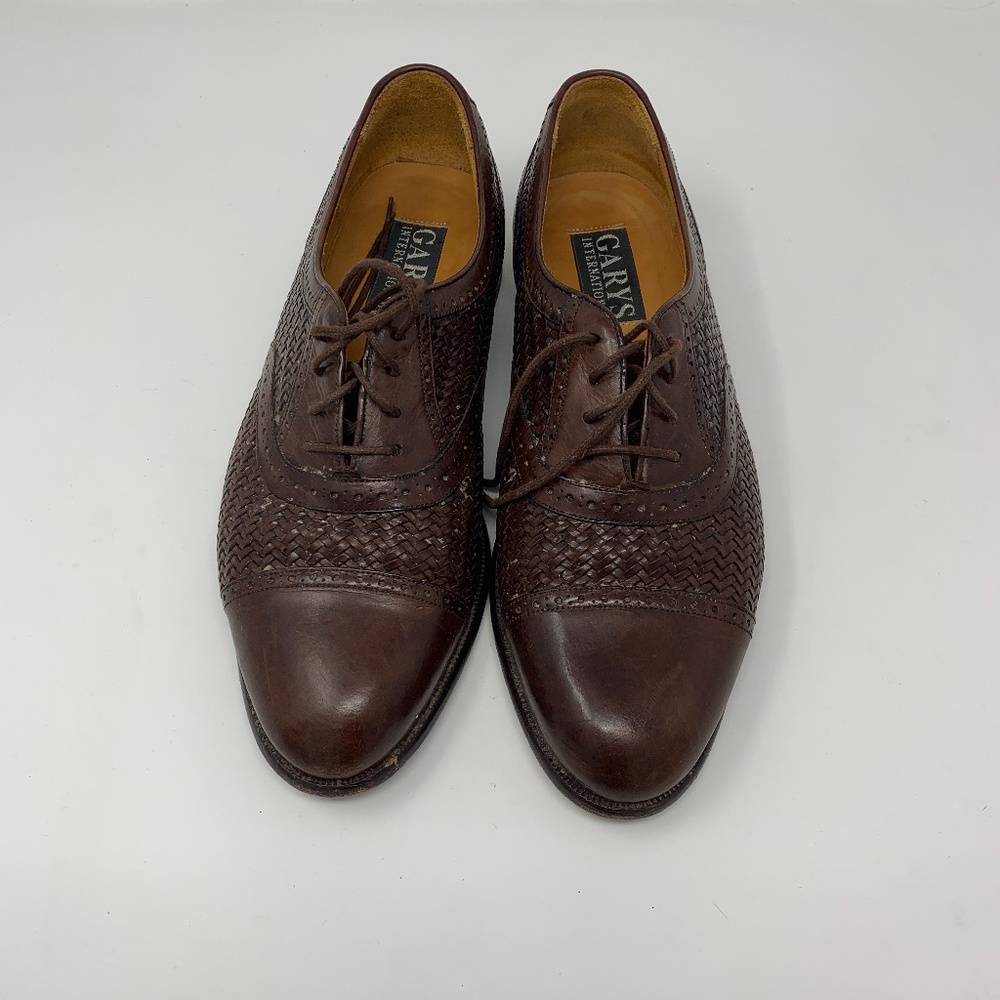 Gary's International cap toe & woven dress shoe.
